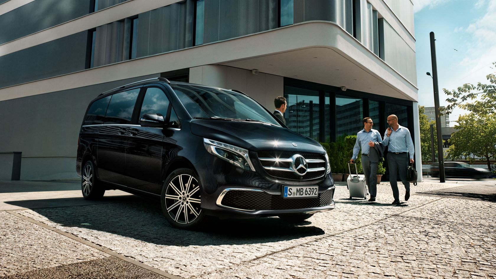 Chauffeur privé Orly - Voiture de luxe à l'aéroport